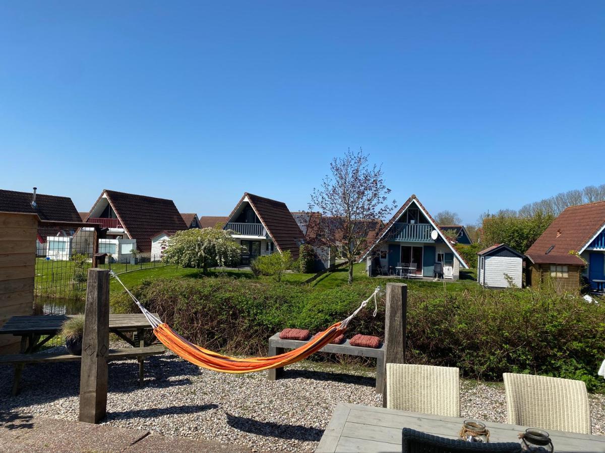 De Lauwersmeer Vogel Mit Eingezaeuntem Garten Anjum Exterior photo